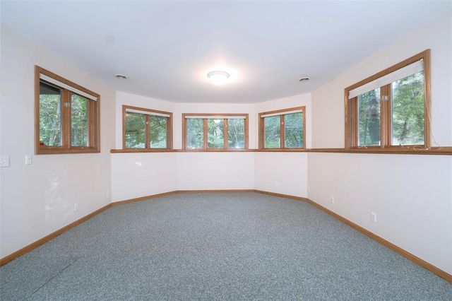 3867 Timber Creek Court, Eau Claire, WI 54701