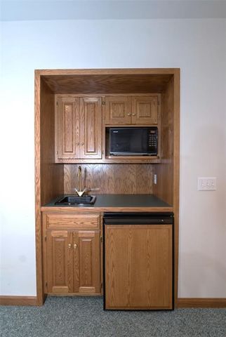 3867 Timber Creek Court, Eau Claire, WI 54701