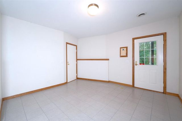 3867 Timber Creek Court, Eau Claire, WI 54701