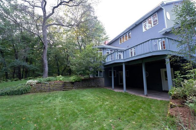 3867 Timber Creek Court, Eau Claire, WI 54701