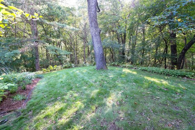 3867 Timber Creek Court, Eau Claire, WI 54701