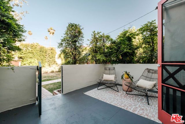 2200 S Hobart Boulevard, Los Angeles, CA 90018