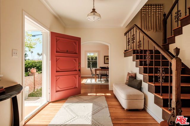 2200 S Hobart Boulevard, Los Angeles, CA 90018