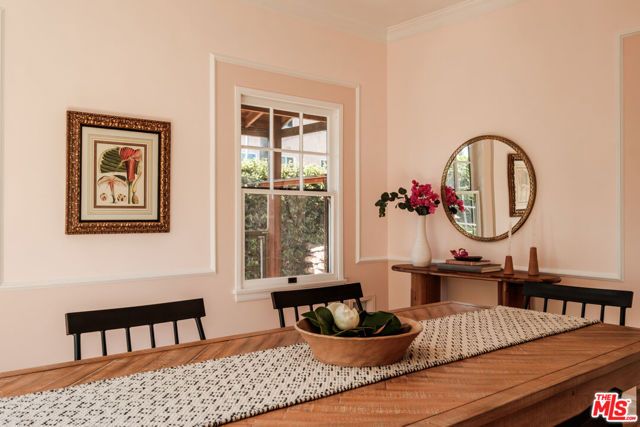 2200 S Hobart Boulevard, Los Angeles, CA 90018