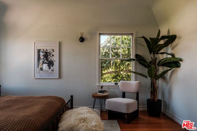 2200 S Hobart Boulevard, Los Angeles, CA 90018