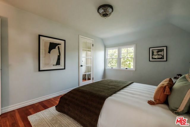 2200 S Hobart Boulevard, Los Angeles, CA 90018
