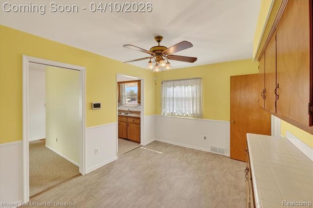 6623 N Silvery Lane, Dearborn Heights, MI 48127