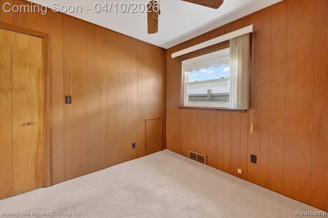 6623 N Silvery Lane, Dearborn Heights, MI 48127