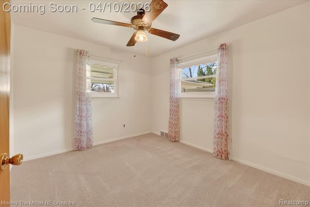 6623 N Silvery Lane, Dearborn Heights, MI 48127