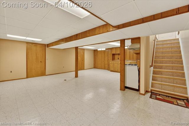 6623 N Silvery Lane, Dearborn Heights, MI 48127