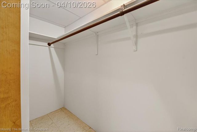 6623 N Silvery Lane, Dearborn Heights, MI 48127