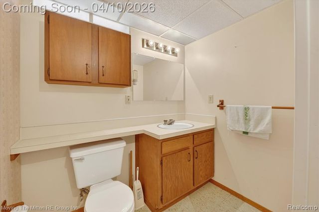 6623 N Silvery Lane, Dearborn Heights, MI 48127