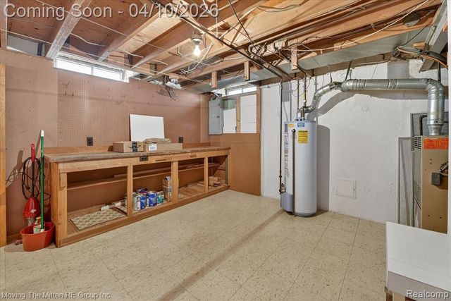 6623 N Silvery Lane, Dearborn Heights, MI 48127