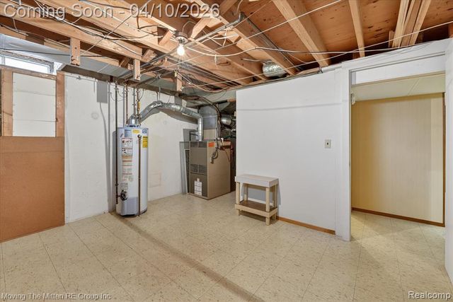 6623 N Silvery Lane, Dearborn Heights, MI 48127