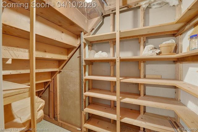 6623 N Silvery Lane, Dearborn Heights, MI 48127