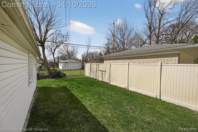 6623 N Silvery Lane, Dearborn Heights, MI 48127