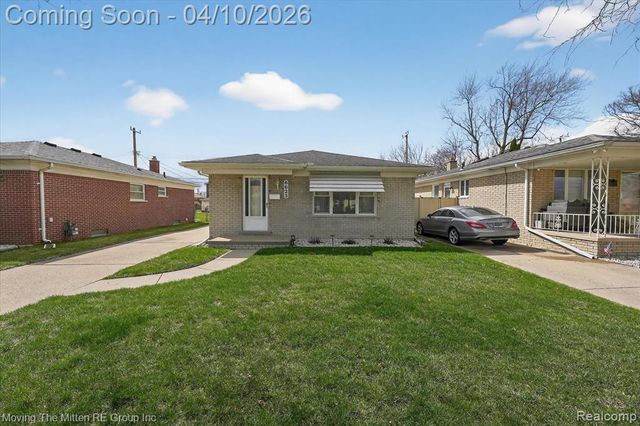 6623 N Silvery Lane, Dearborn Heights, MI 48127