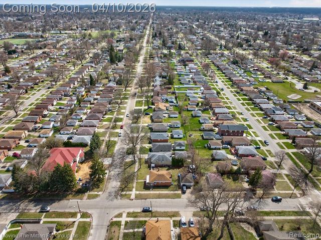 6623 N Silvery Lane, Dearborn Heights, MI 48127