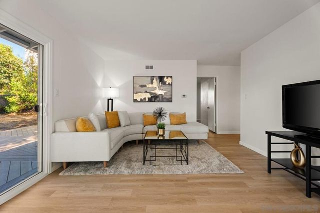 8364 June Lake, San Diego, CA 92119