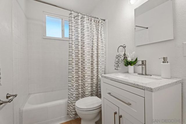 8364 June Lake, San Diego, CA 92119
