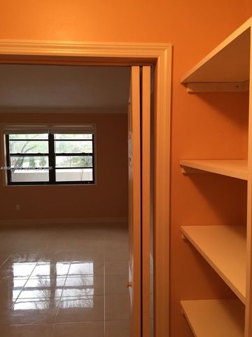 9301 SW 92nd Ave 210C, Miami, FL 33176