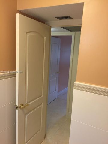 9301 SW 92nd Ave 210C, Miami, FL 33176