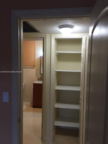 9301 SW 92nd Ave 210C, Miami, FL 33176