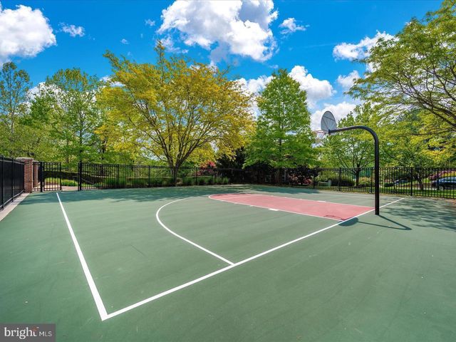 913 HIGHLAND RIDGE AVE, Gaithersburg, MD 20878