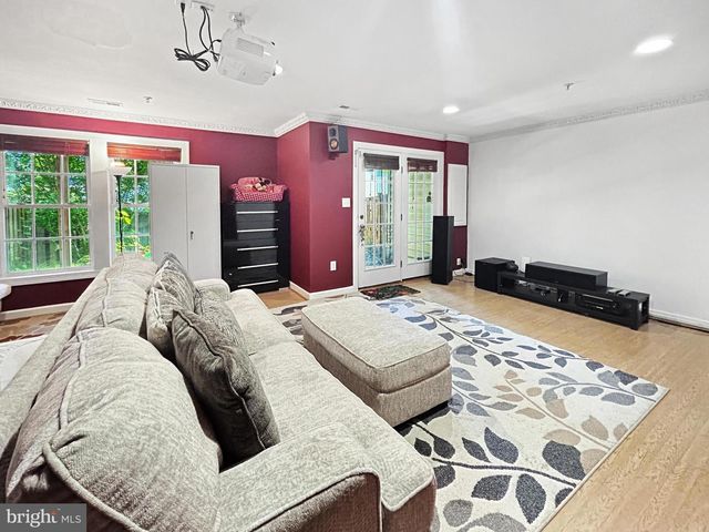 913 HIGHLAND RIDGE AVE, Gaithersburg, MD 20878