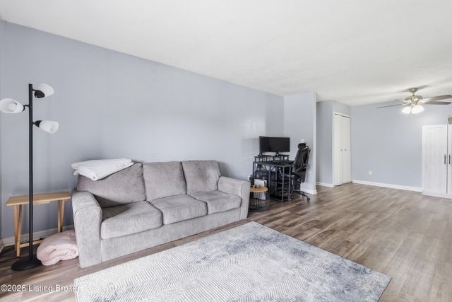 3503 Lodge Ln 306, Louisville, KY 40218