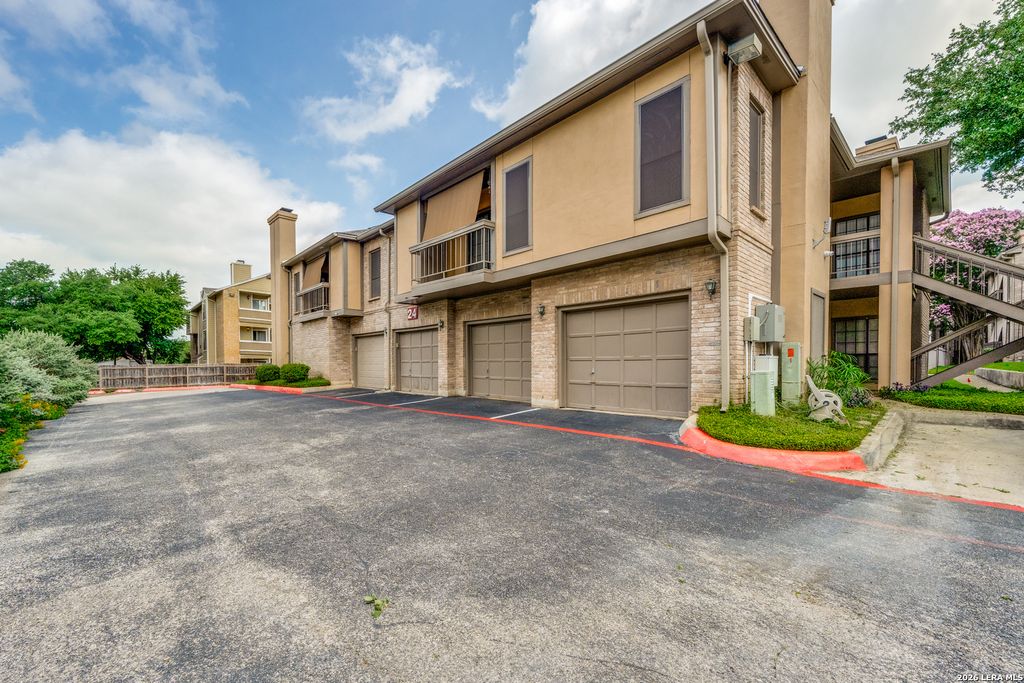 11839 Parliament St Apt 2414, San Antonio, TX 78216