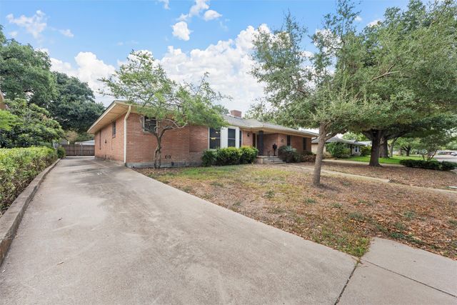 5220 Lake Charles Drive, Waco, TX 76710