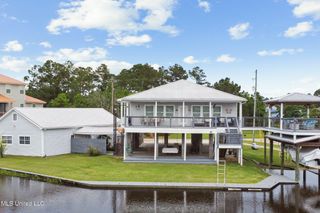 6241 Shawnee Street, Kiln, MS 39556