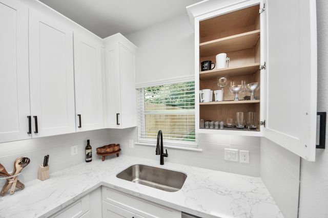 5955 Southseas Street A, Houston, TX 77033