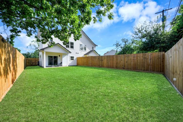 5955 Southseas Street A, Houston, TX 77033