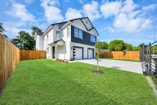 5955 Southseas Street A, Houston, TX 77033