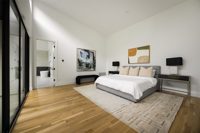 6906 Clayton Avenue, Dallas, TX 75214