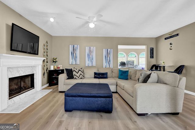 1312 Yorktown Circle, Lawrenceville, GA 30043