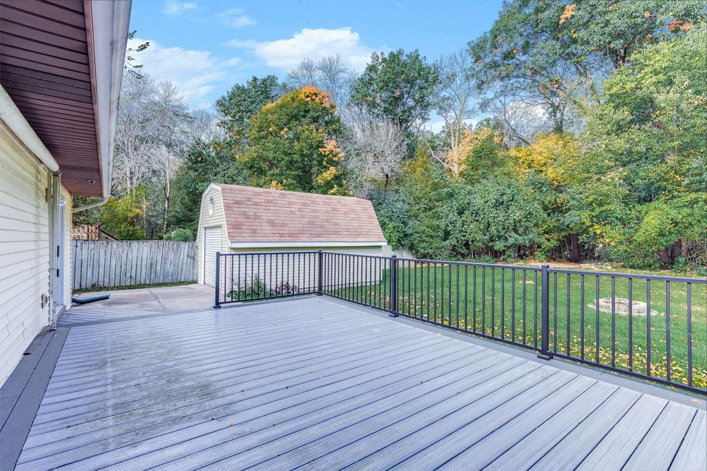 10448 106th Place N, Maple Grove, MN 55369 — photo 4
