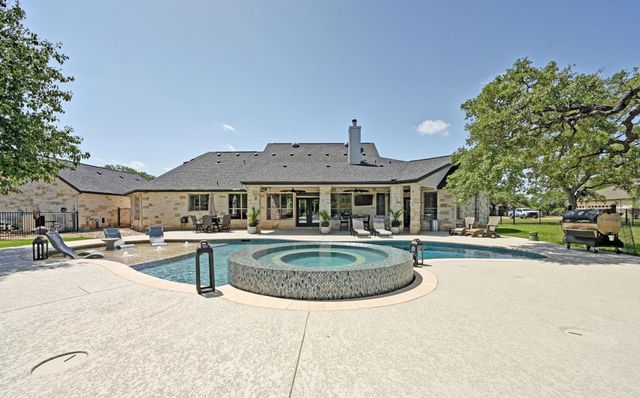 210 Clark CV, Buda, TX 78610