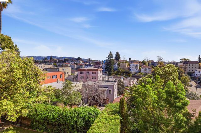 474 Merritt Ave 7, Oakland, CA 94610