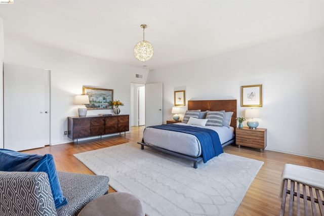 474 Merritt Ave 7, Oakland, CA 94610