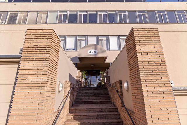 474 Merritt Ave 7, Oakland, CA 94610