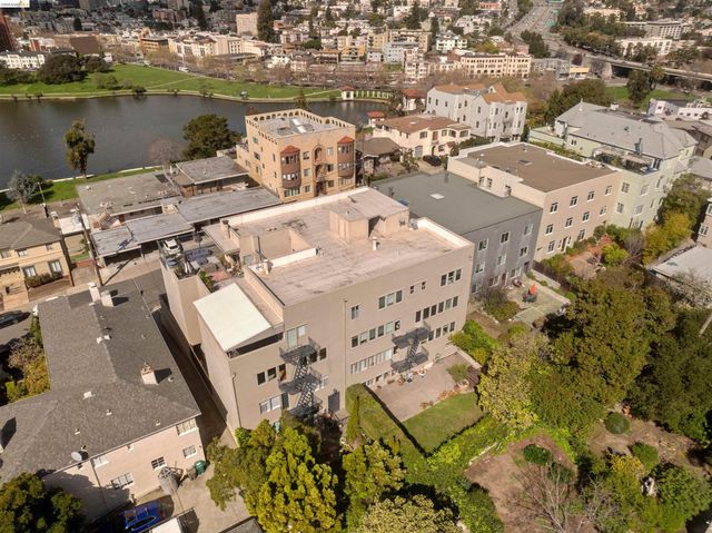 474 Merritt Ave 7, Oakland, CA 94610