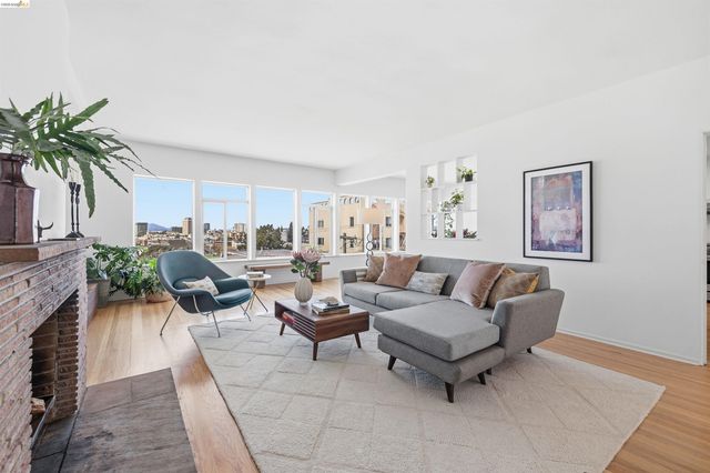 474 Merritt Ave 7, Oakland, CA 94610