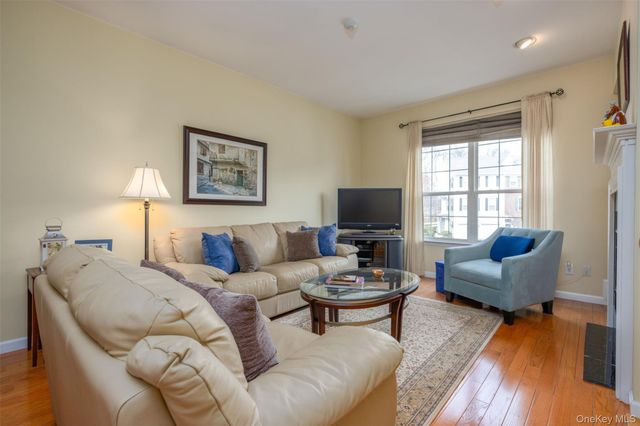 8 Cragmere Drive 8, Nanuet, NY 10954