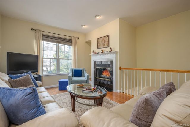 8 Cragmere Drive 8, Nanuet, NY 10954
