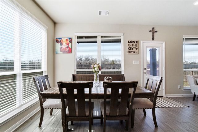 1318 Kingsgate Drive, Bryan, TX 77807