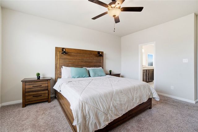 1318 Kingsgate Drive, Bryan, TX 77807