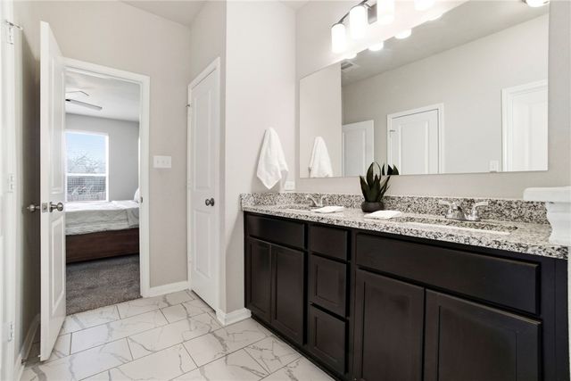 1318 Kingsgate Drive, Bryan, TX 77807